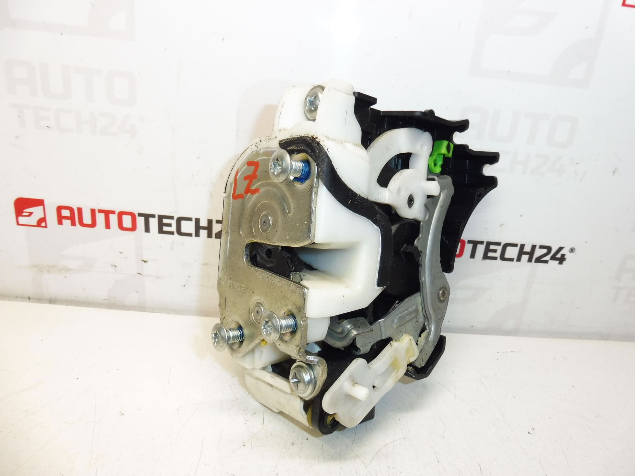 Serratura porta posteriore sinistra per Citroën C-Crosser e Peugeot 4007 9137N0 - immagine 2