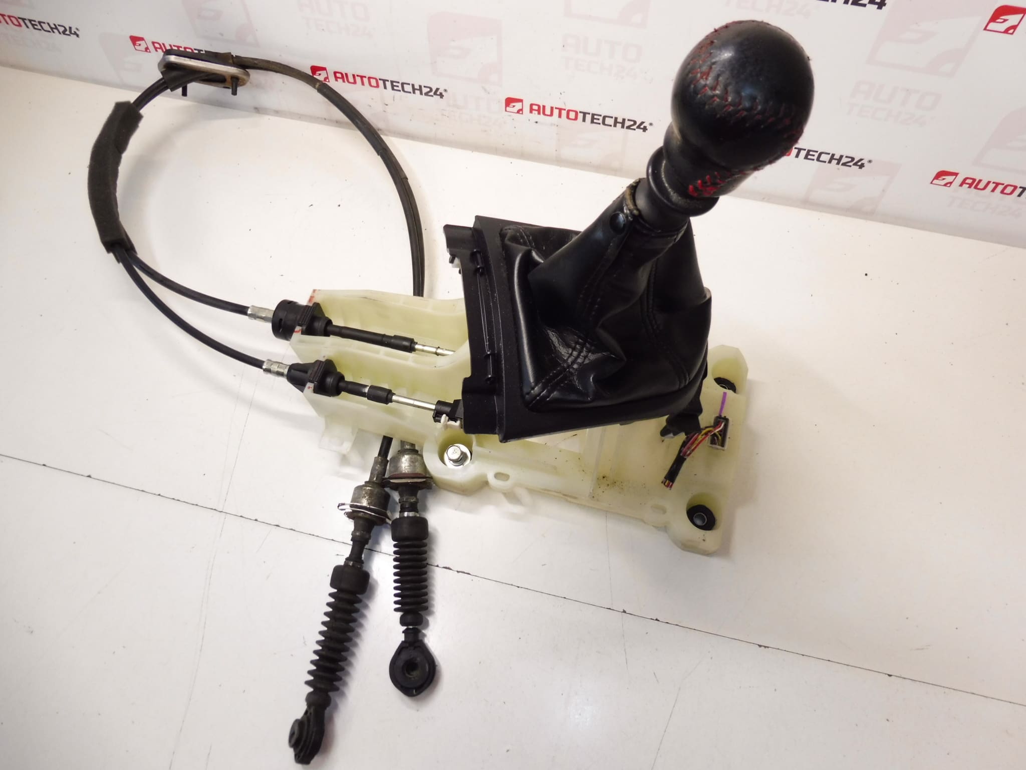 Funivie con set di cambio Citroën Peugeot 2400FS 2444G - immagine 2