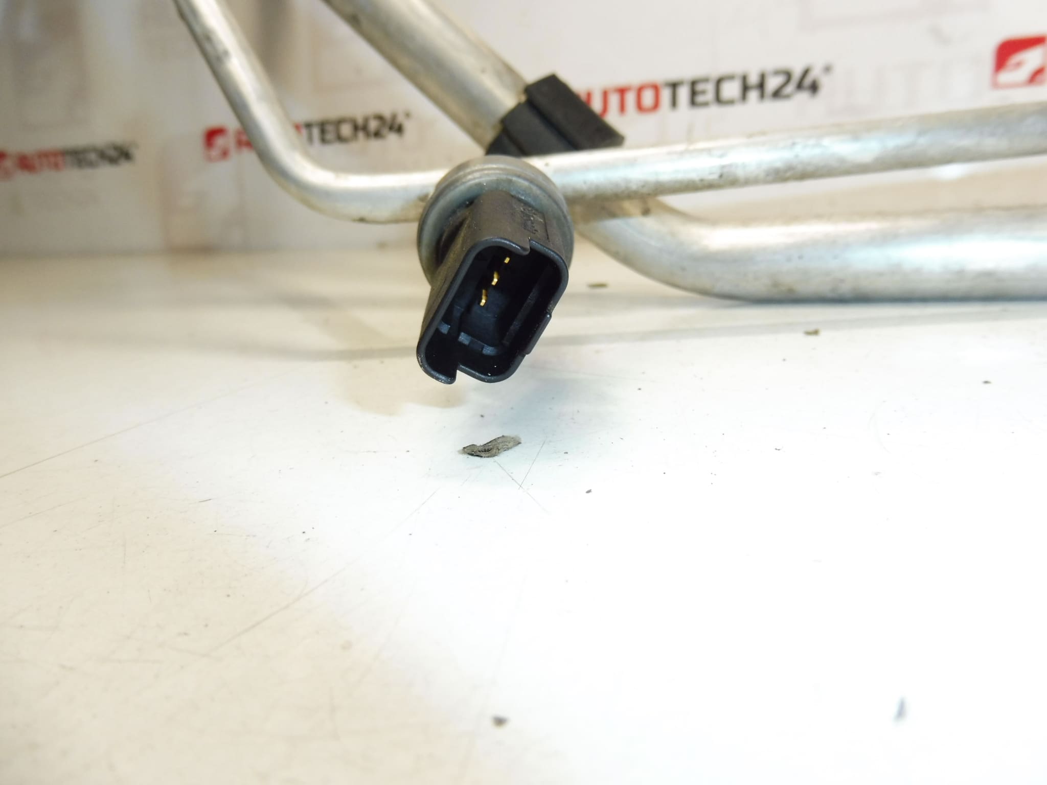 Tubo clima Peugeot Citroën 9684310980 6477G6 - immagine 2