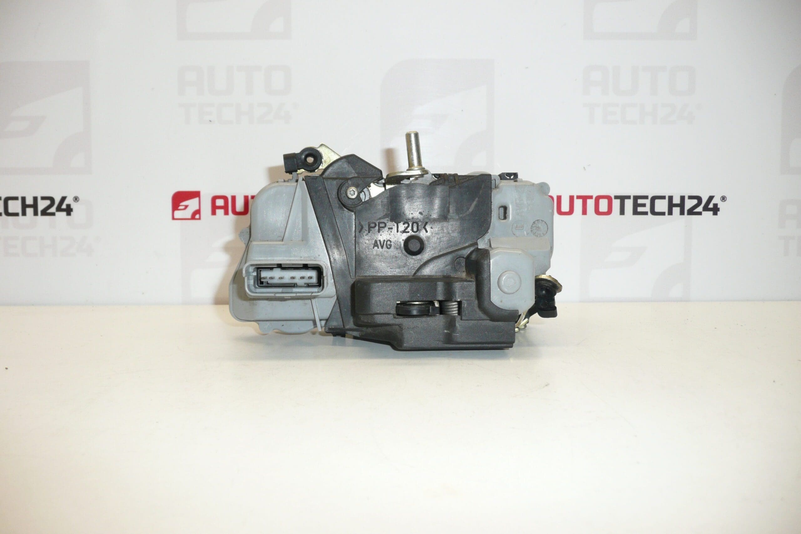 Serratura porta anteriore sinistra Citroën Xsara Picasso 9135H5