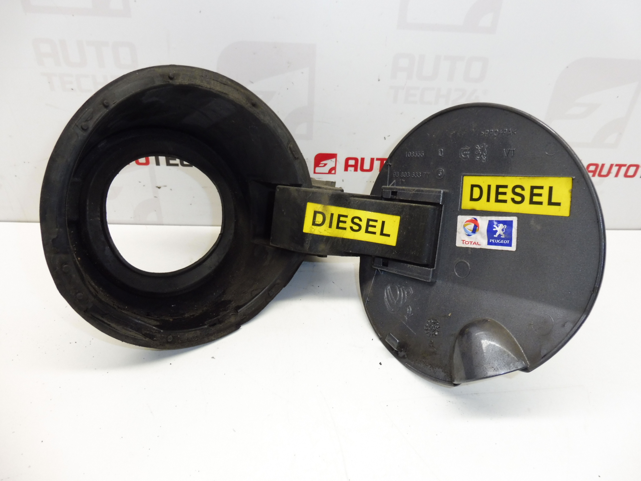 Coperchio tappo serbatoio Peugeot 308 KTHB 1517F4 151899