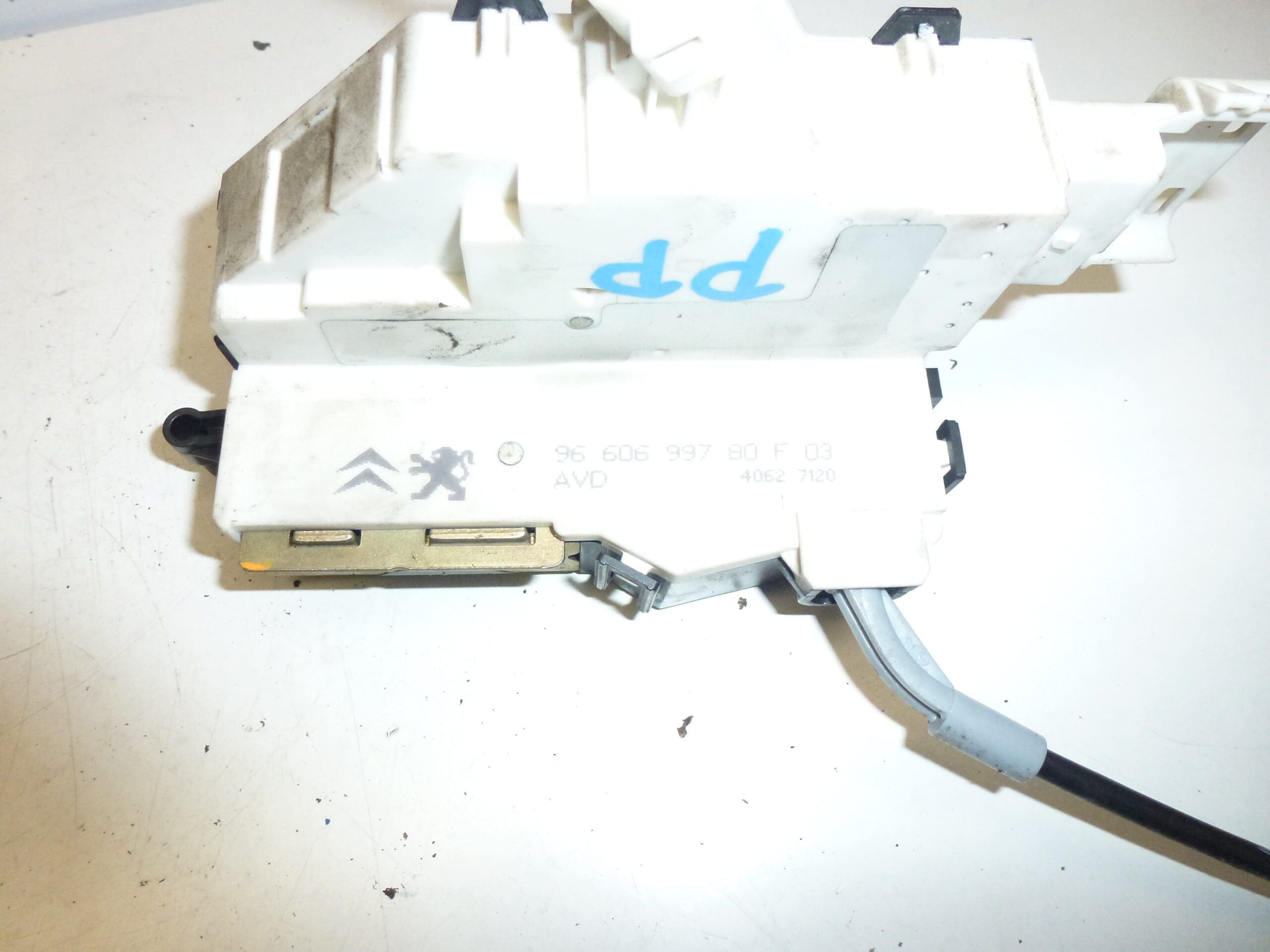 Serratura porta anteriore destra Citroën C4 9660699780 9136R8