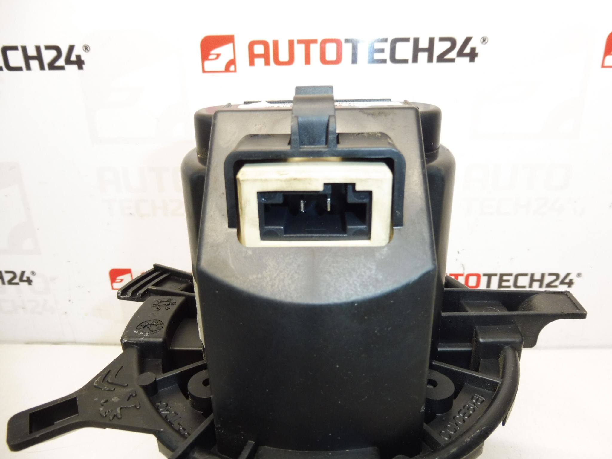 DENSO CITROën C-Eysée Peugeot 301 1609170880