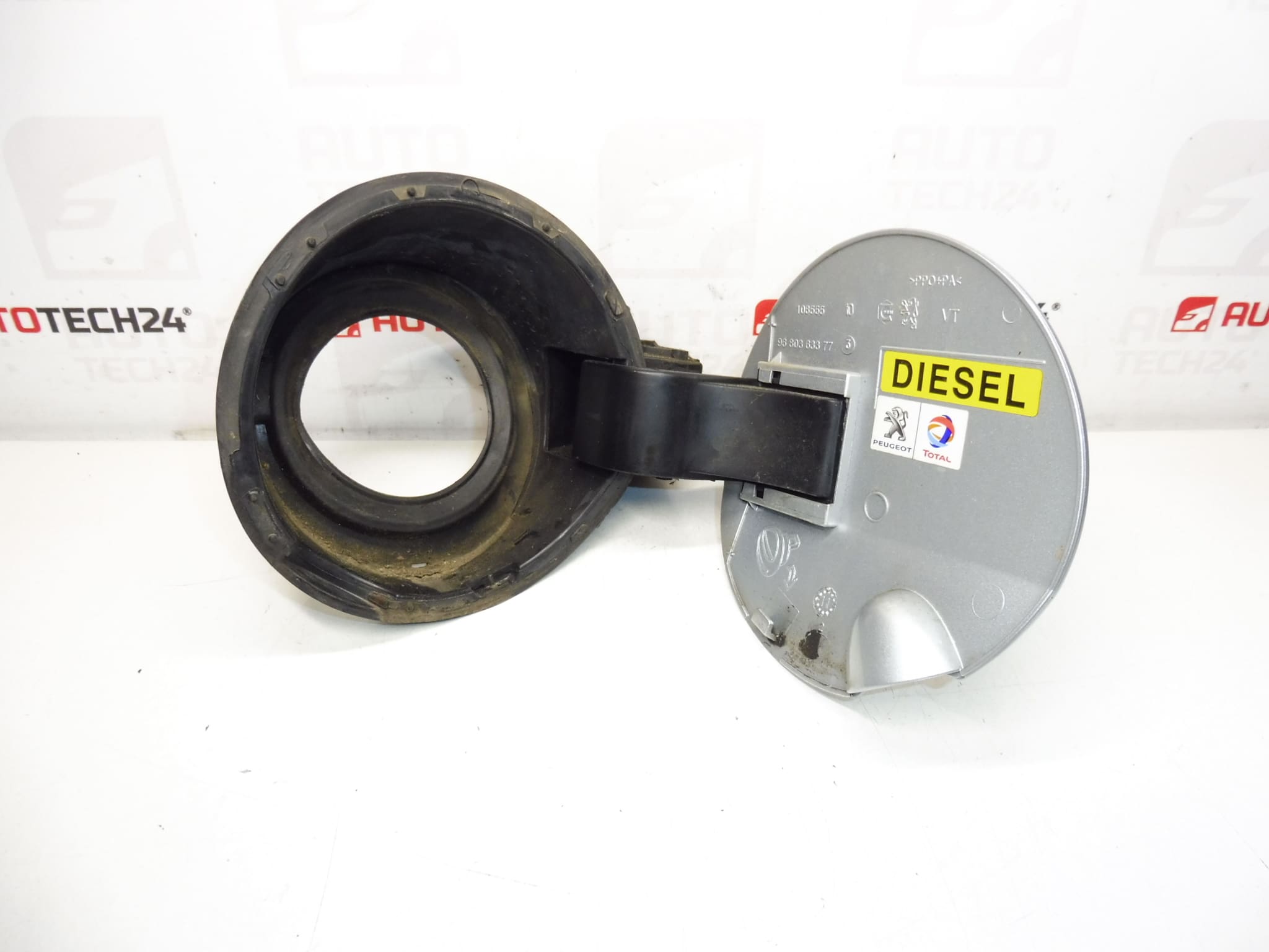 Copri tappo serbatoio Peugeot 308 EZRC 1517F4 151899 - immagine 2