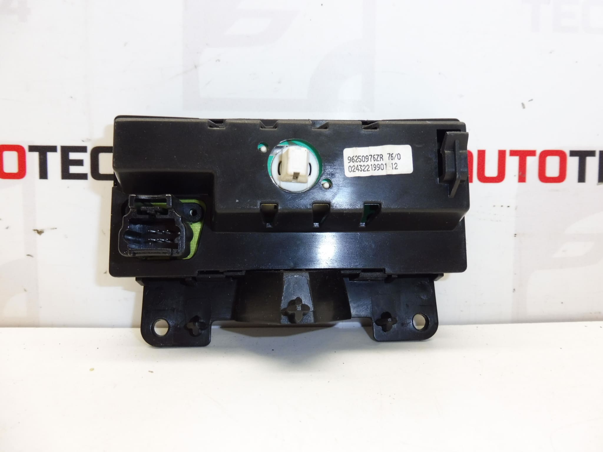 Visualizza Citroen Peugeot 96250976ZR 6155N2 - immagine 2