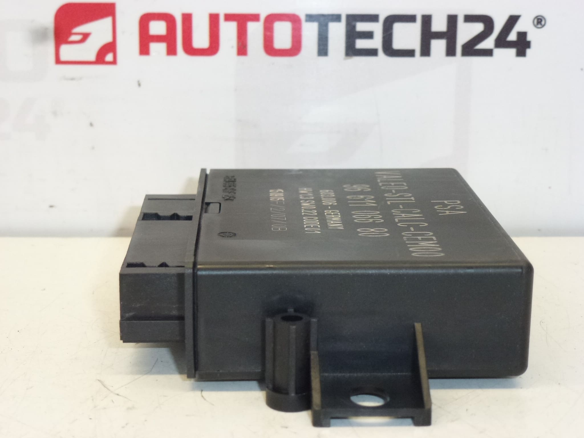 ECU AFIL Valeo Citroën C5 9661106680 6590AR - immagine 2