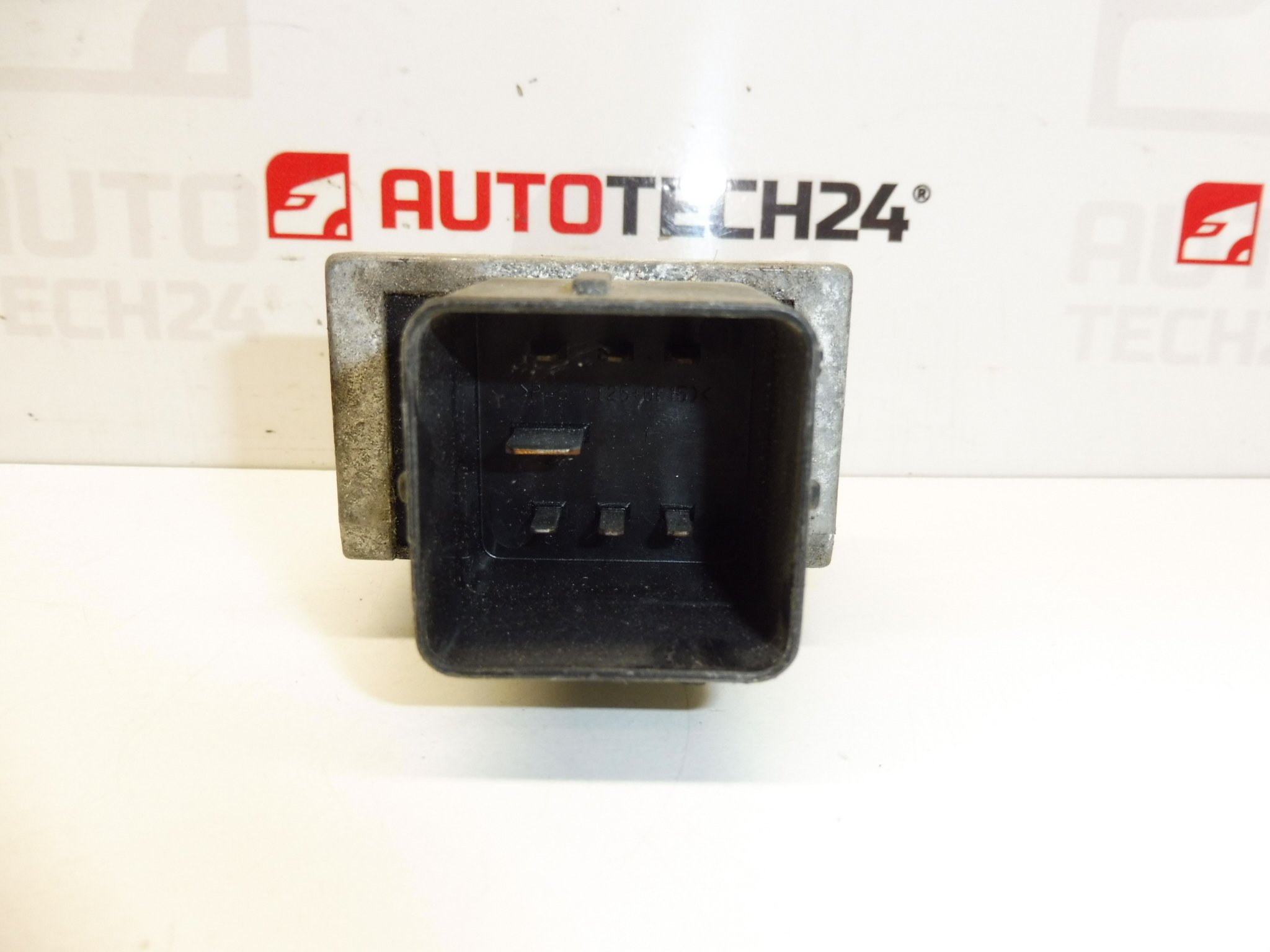 Relè candelette Nagares Citroën Peugeot 9640469680 598140