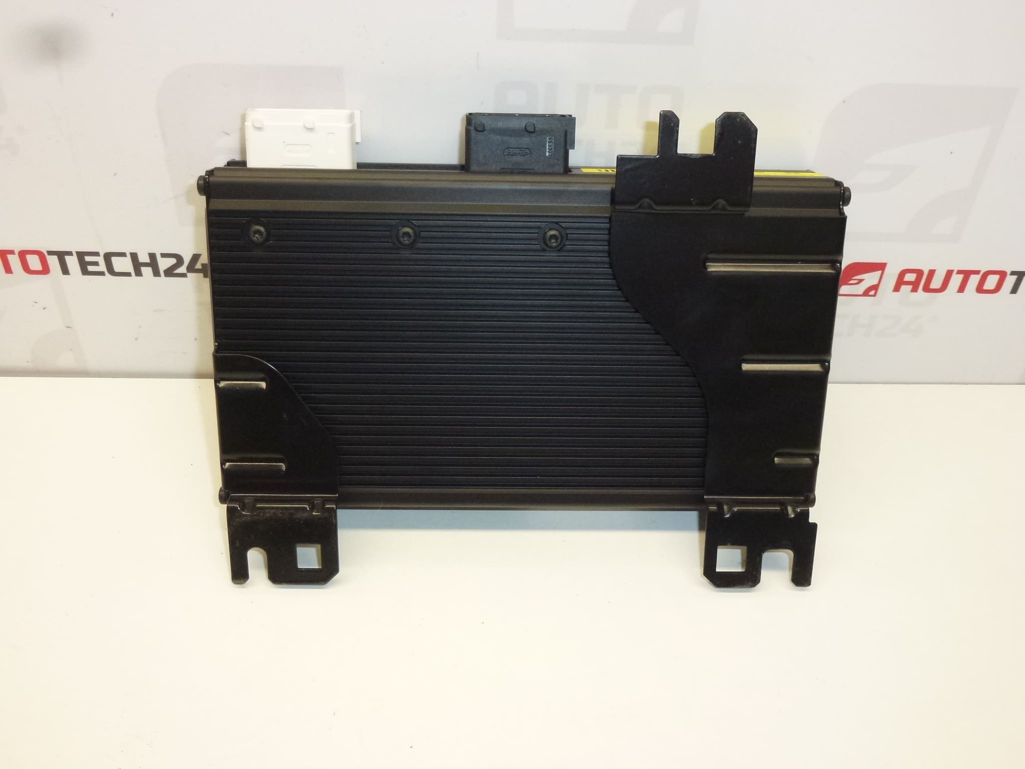 Amplificatore JBL Citroën Peugeot 9653383680 6560LZ - immagine 2