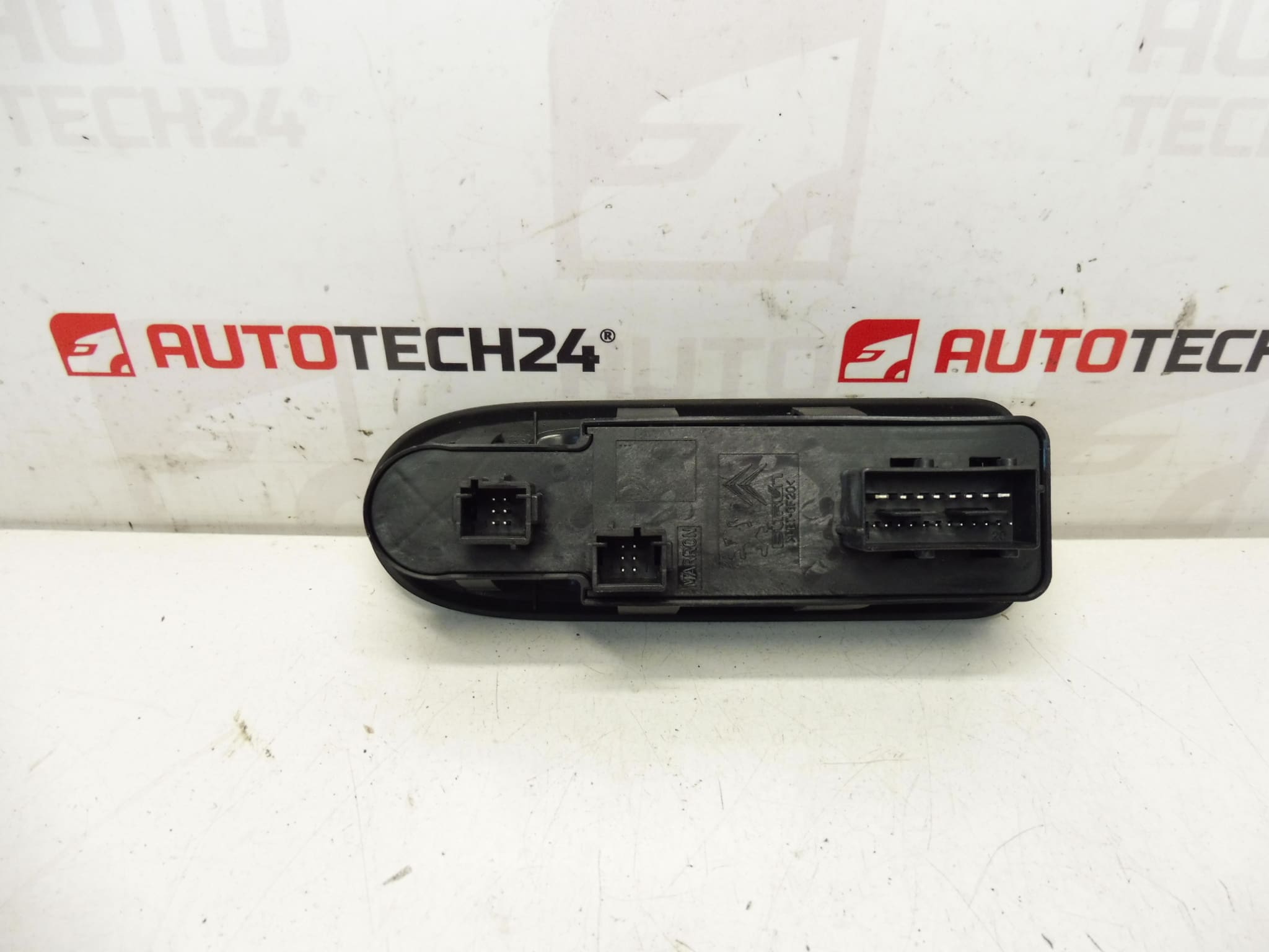 Comando finestrini e specchietti Citroën C3 II 96652236XT 6490AZ - immagine 2