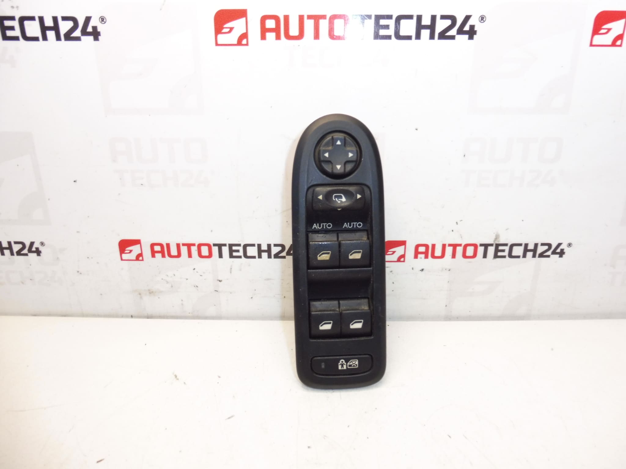 Comando finestrini e specchietti Citroën C3 II 96652236XT 6490AZ