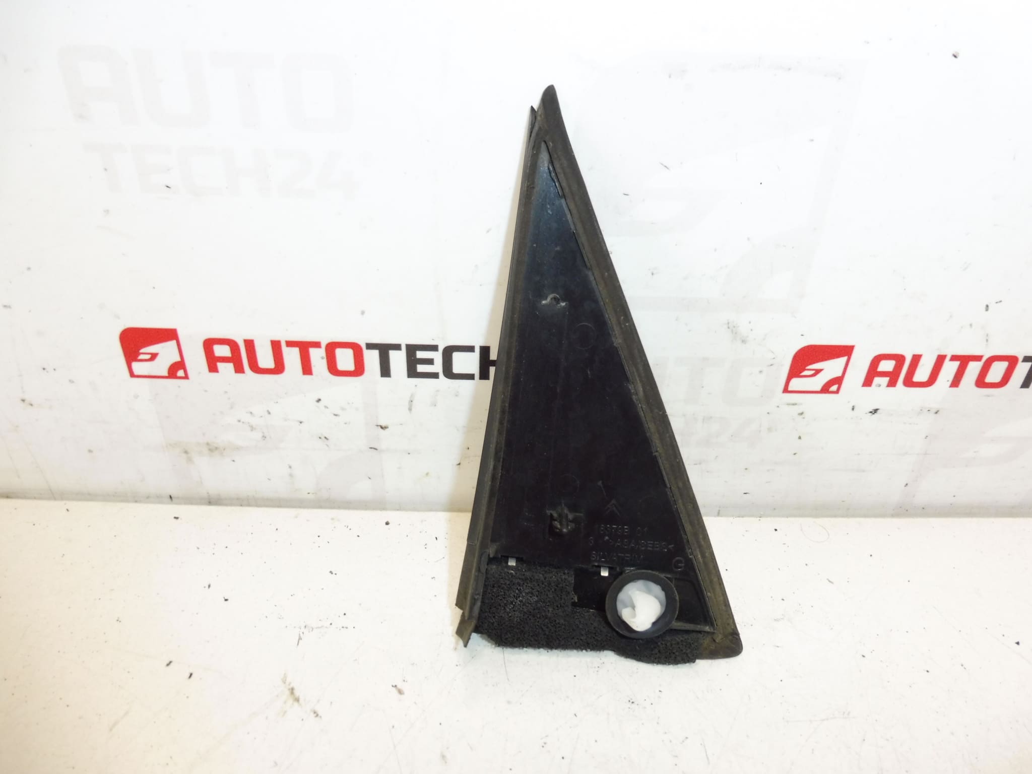 Copertura davanti allo specchietto sinistro Citroen C3 II A51 9025V8 - immagine 2