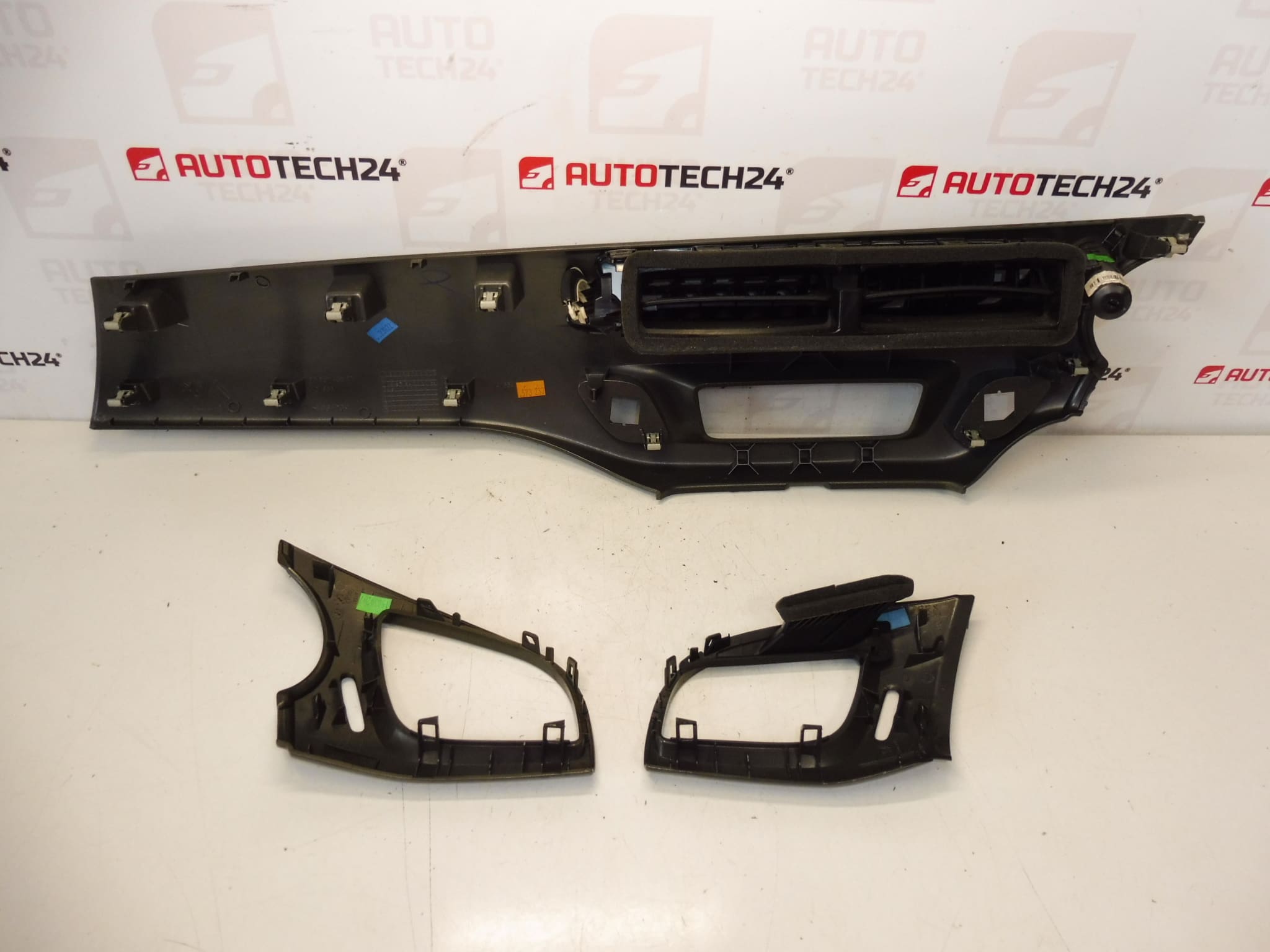 Kit rivestimento cruscotto Citroen C3 II A51 9685748677 96857498ZD 96857501ZD - immagine 2