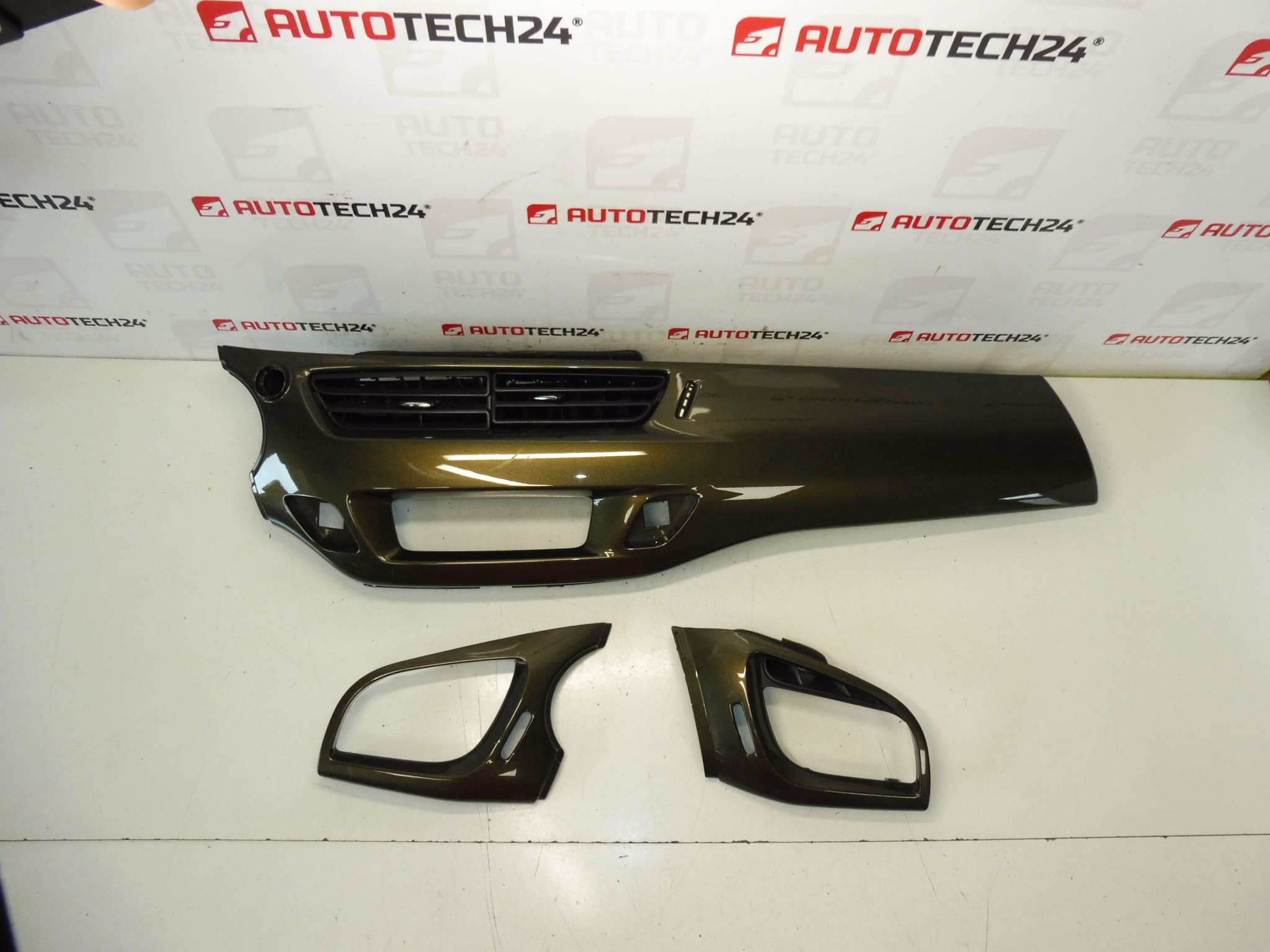 Kit rivestimento cruscotto Citroen C3 II A51 9685748677 96857498ZD 96857501ZD