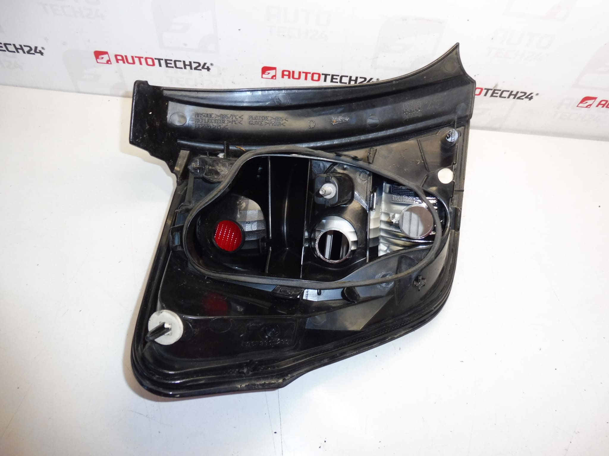 Parafango posteriore destro Citroën C3 II 9673805380 6351KQ (Copia) - immagine 2