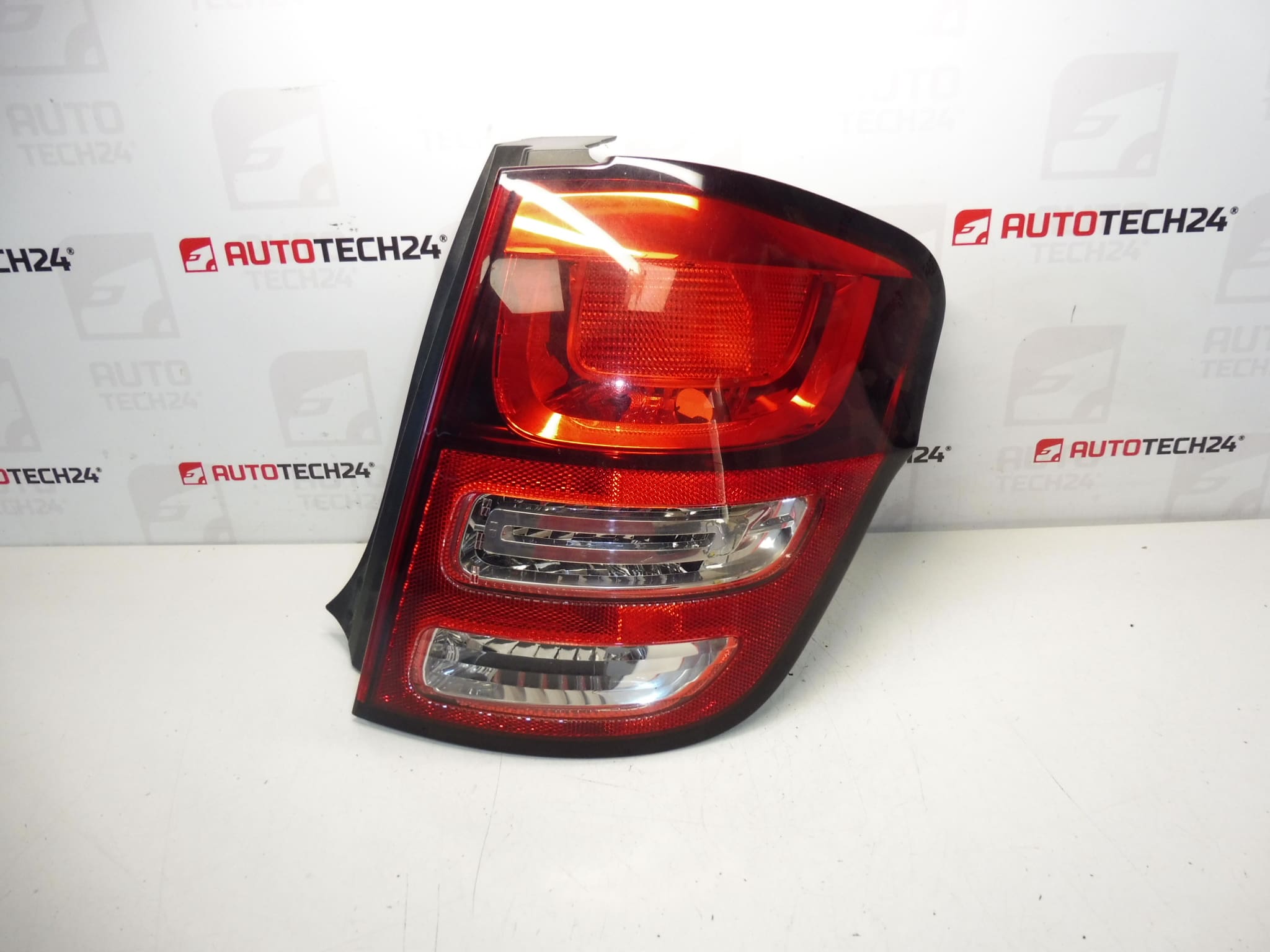 Parafango posteriore destro Citroën C3 II 9673805380 6351KQ (Copia)