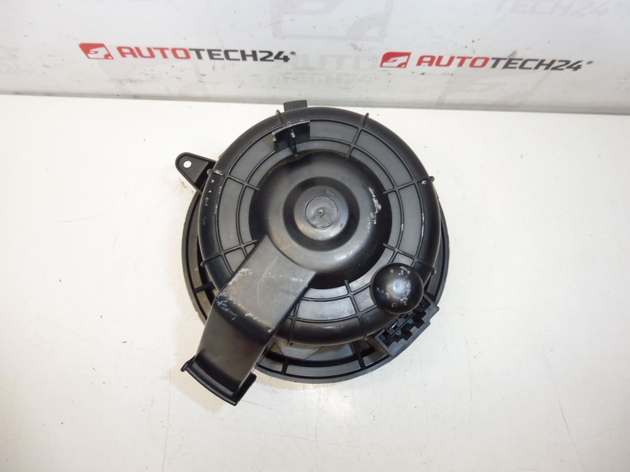 Ventola del riscaldatore Valeo Citroën Peugeot T4190001 6441CR - immagine 2