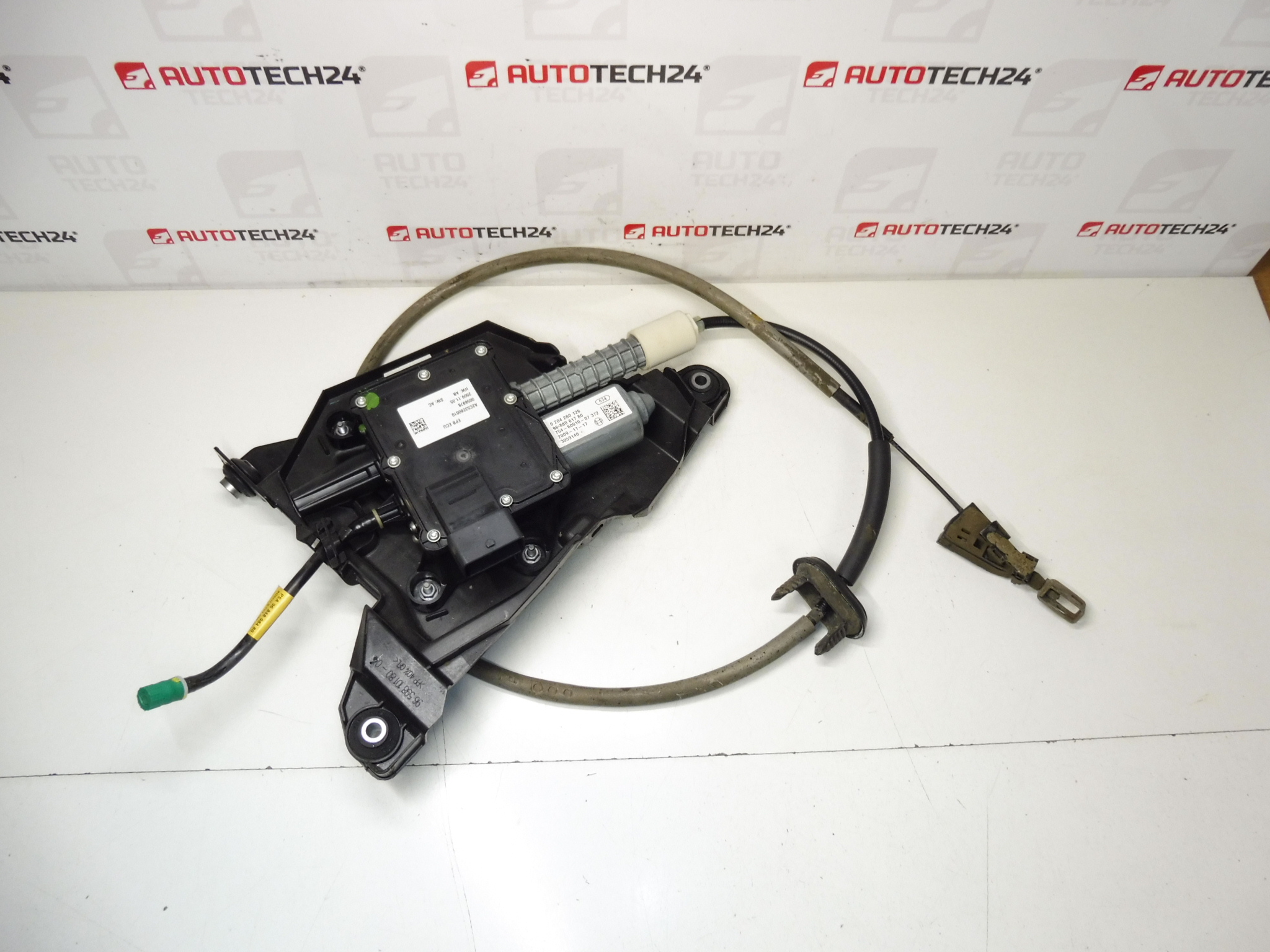 Freno a mano elettronico Peugeot 3008 I 0204280099 9684898480 470209