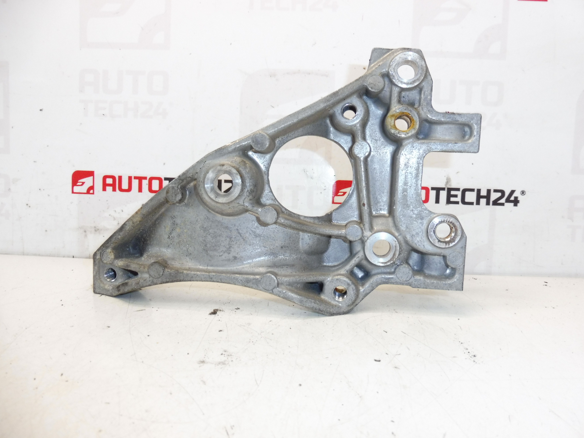 Supporto Compressore Climatizzatore Citroën Peugeot 1.6 eHDI 9672950980 6453NS