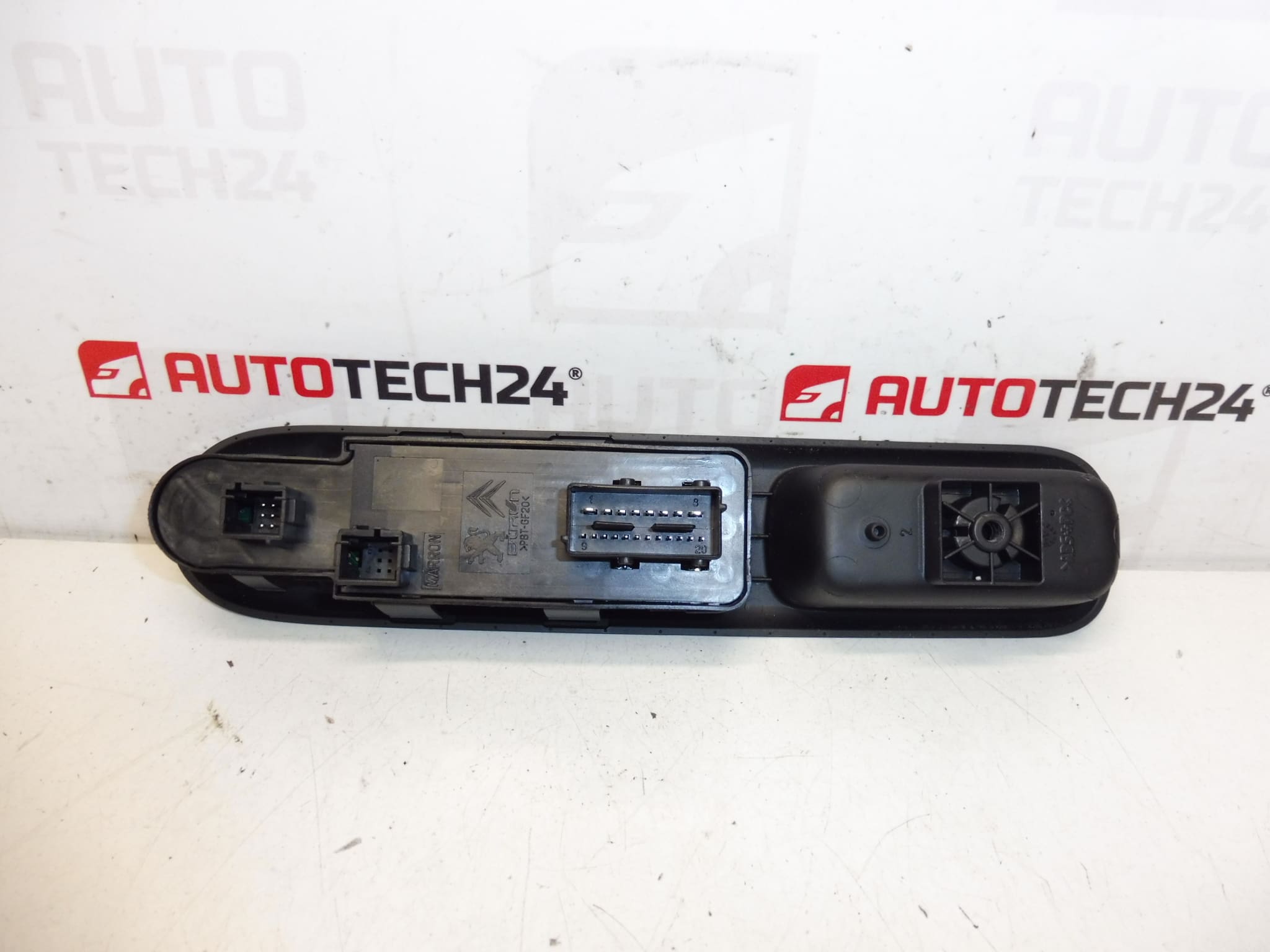 Comando finestrini e specchietti Peugeot 3008 5008 96650620ZD 6490X5 - immagine 2