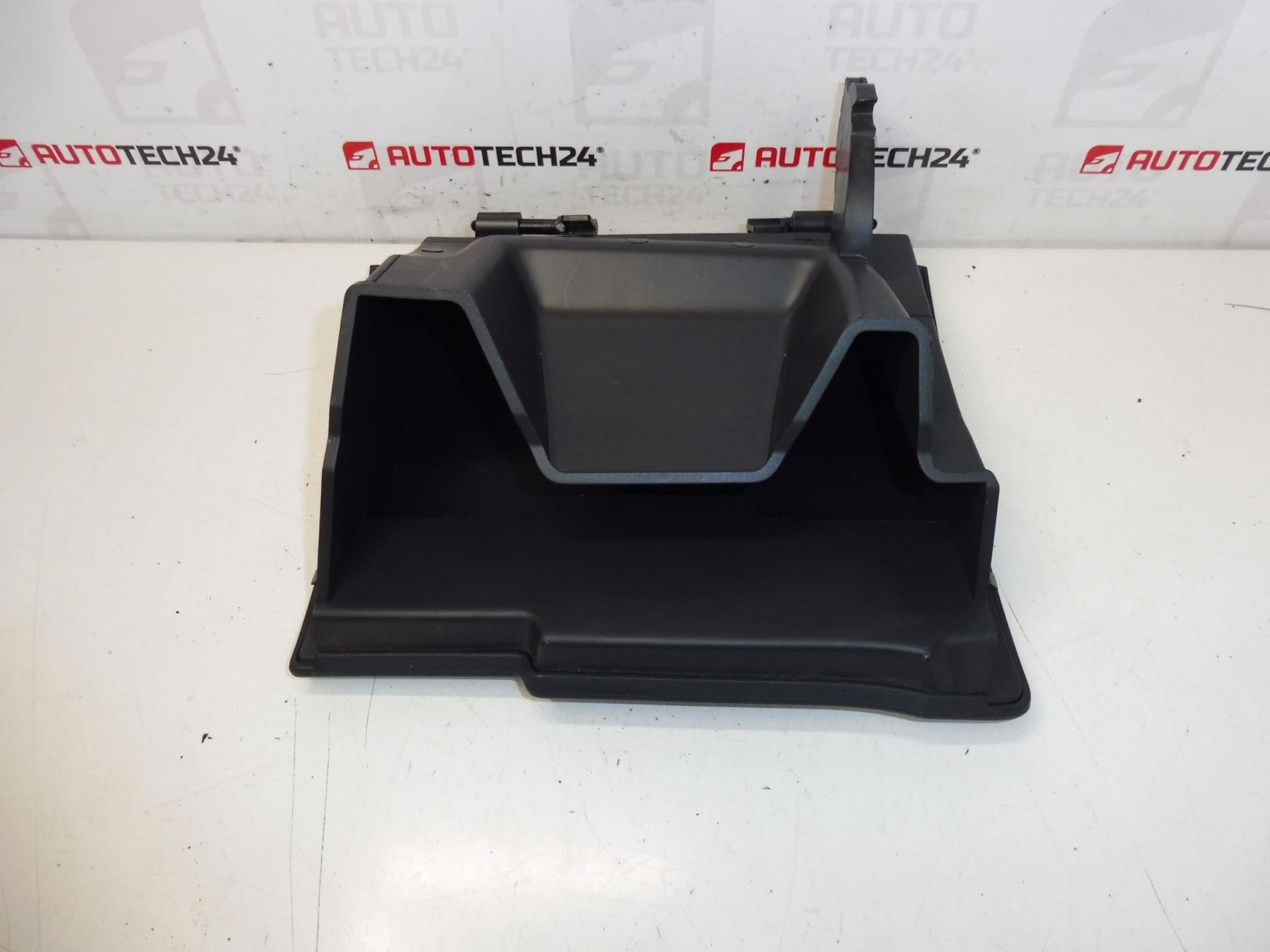 Coperchio vano portaoggetti Peugeot 3008 5008 9685102777 8218YT - immagine 2