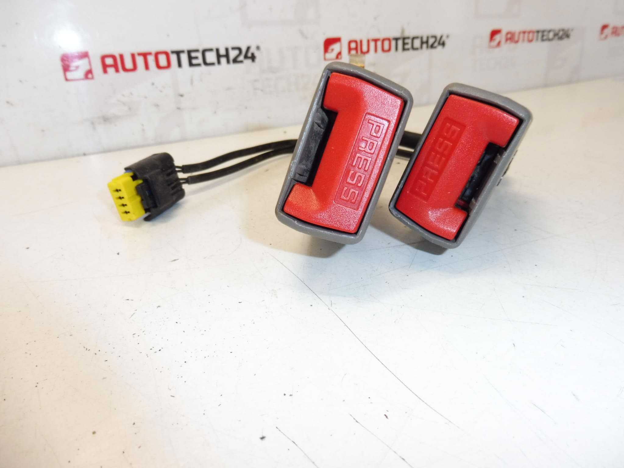Lucchetto per cintura di sicurezza Citroën C5 II 8974W8 - immagine 2