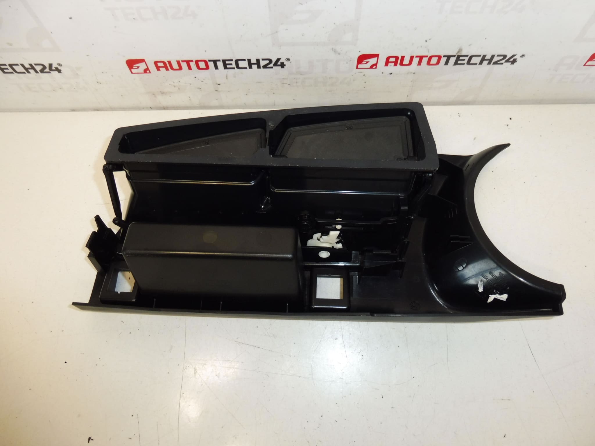 Pannello centrale Peugeot 3008 5008 823114 - immagine 2