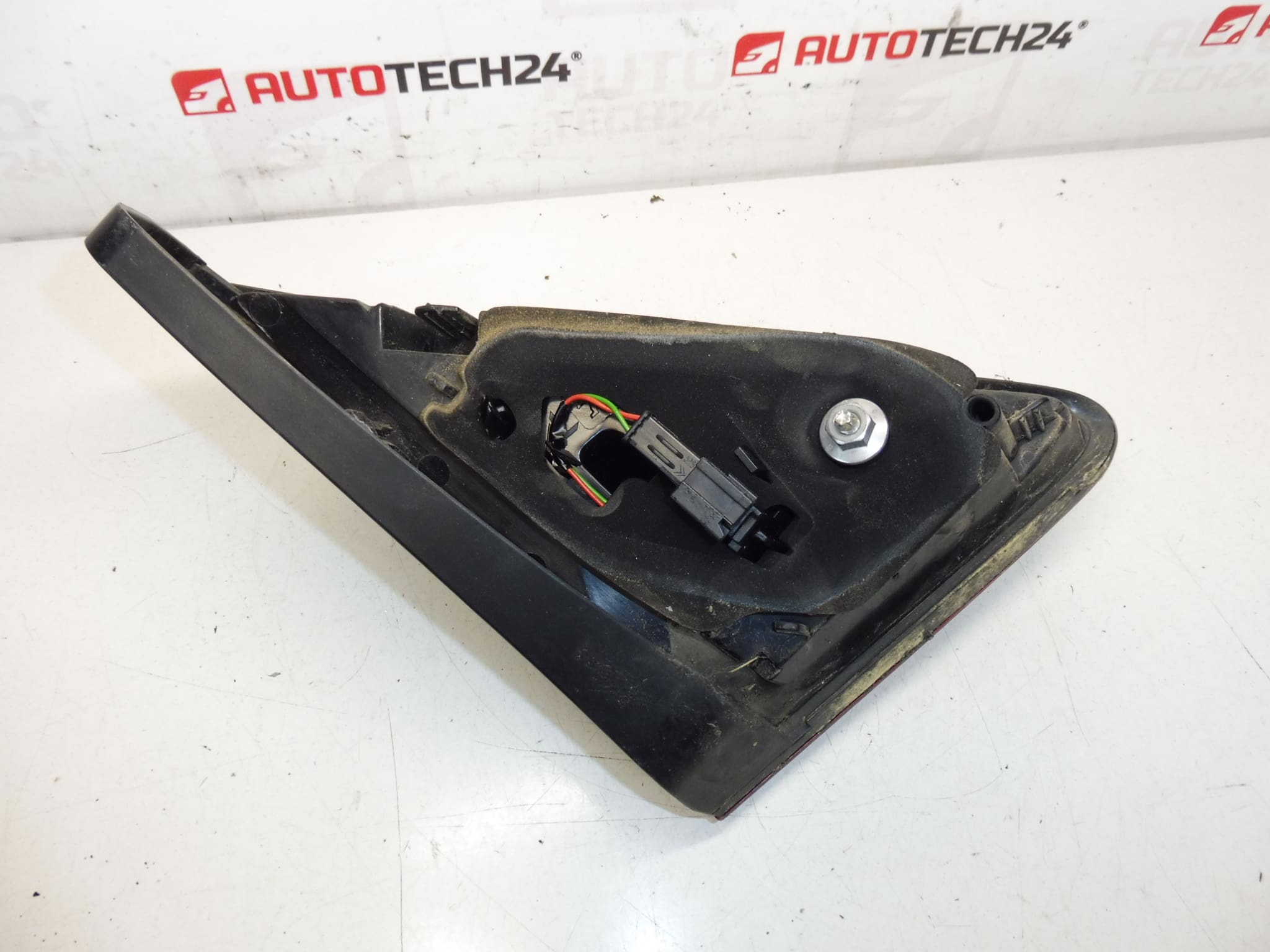 Peugeot 3008 coperchio faro posteriore destro 9805511280 - immagine 2