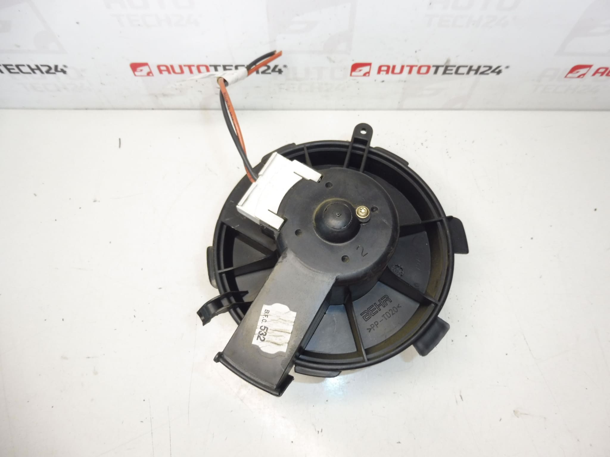 Ventola del riscaldatore Citroën Peugeot 6441J8 - immagine 2