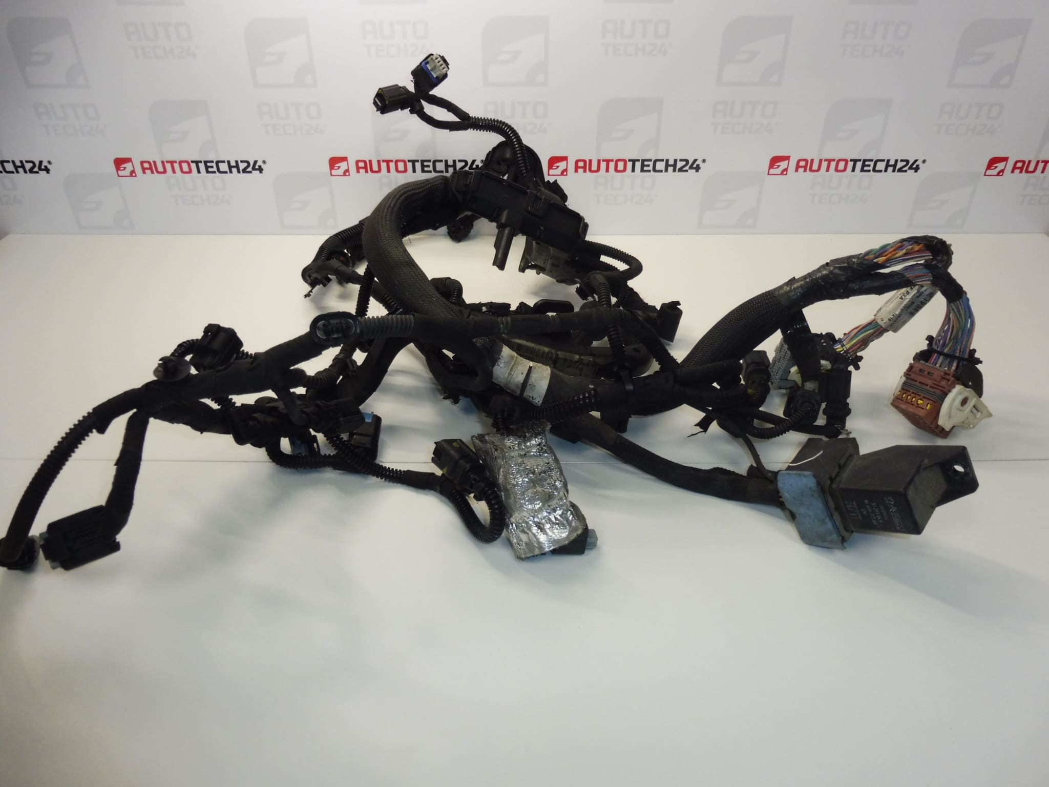 Cablaggio Citroën Peugeot 1.6 HDI 9673749980 9678305680 6585J5 - immagine 2