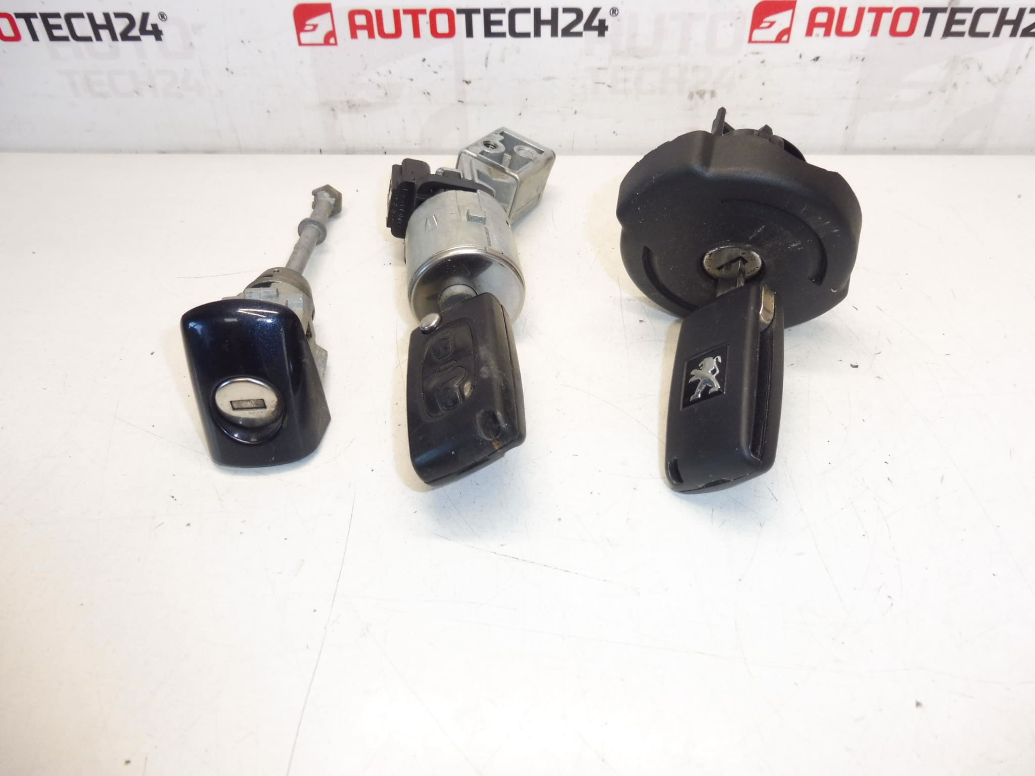 Kit serratura 2 chiavi Peugeot 3008 5008 4162SX 4162KF 4162XT