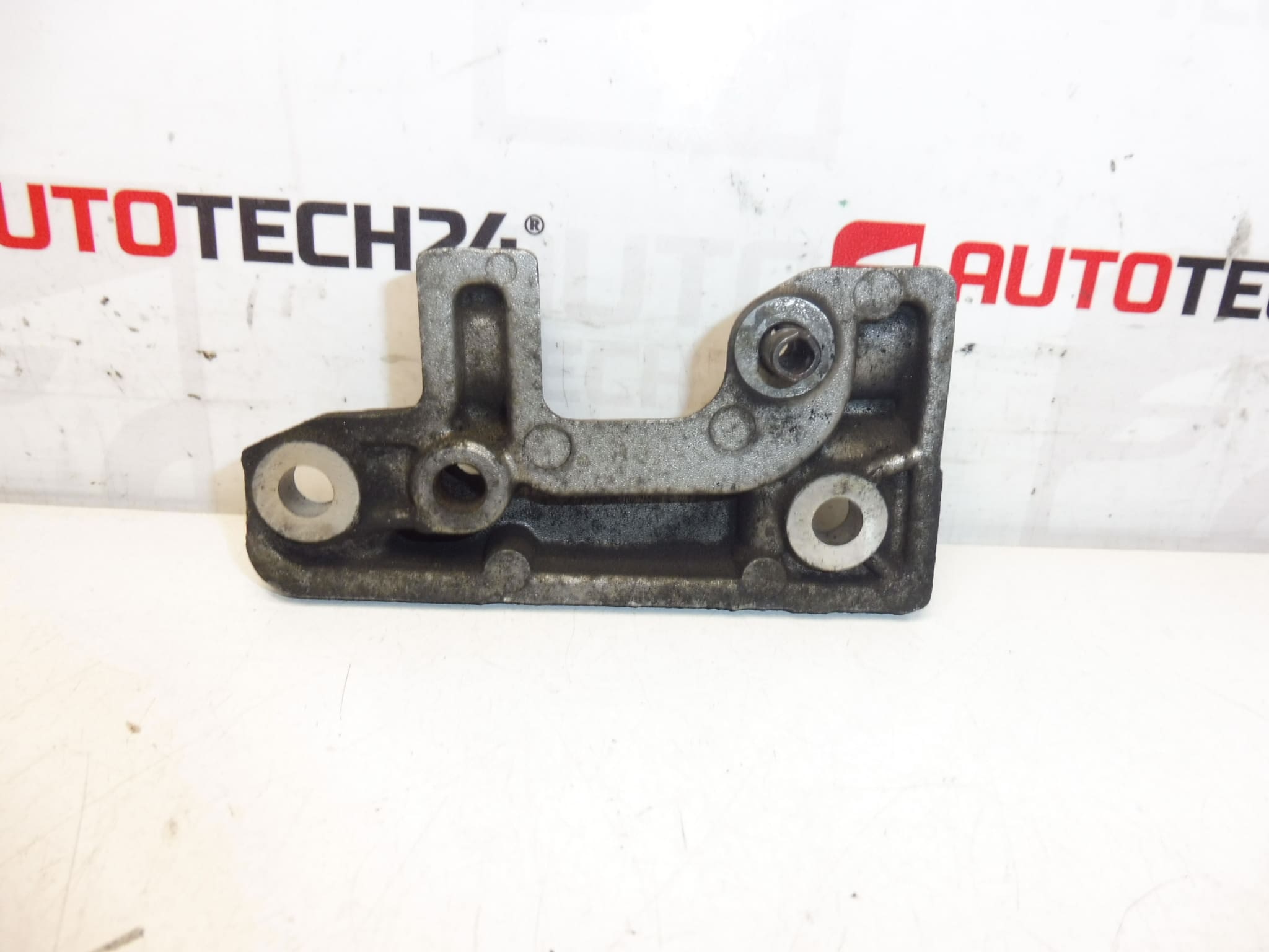 Supporto alternatore Citroën Peugeot 9656125280 5706K9 - immagine 2
