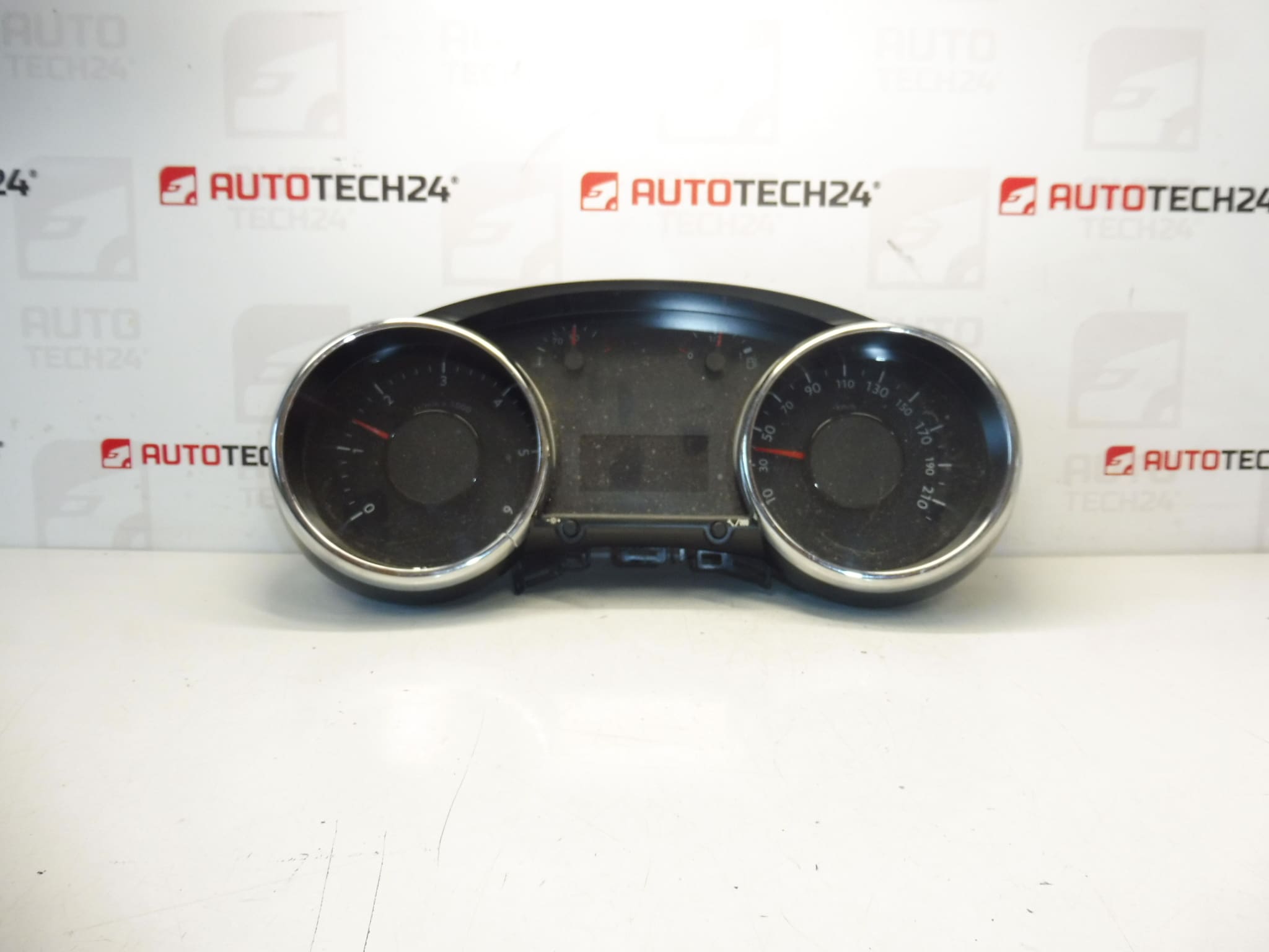 Tachimetro 144000km Peugeot 3008 5008 9804210980 980462780