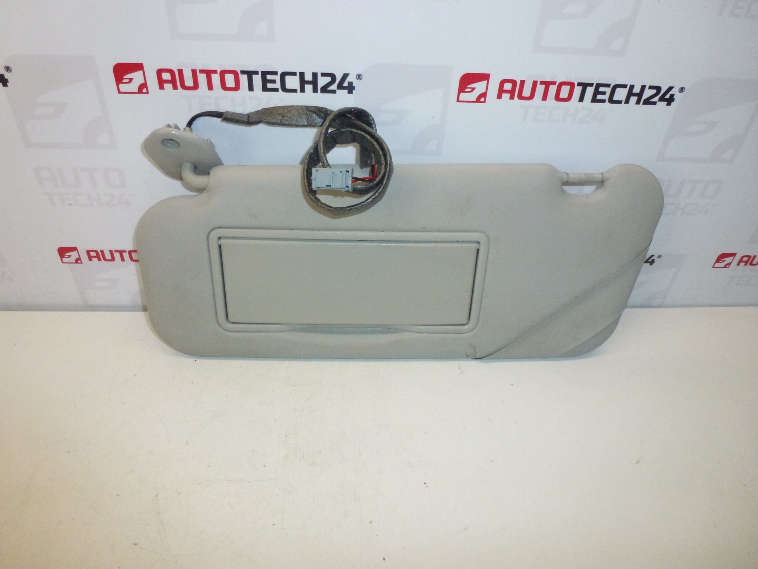 Aletta parasole sinistra conducente Citroën Peugeot 8143GC