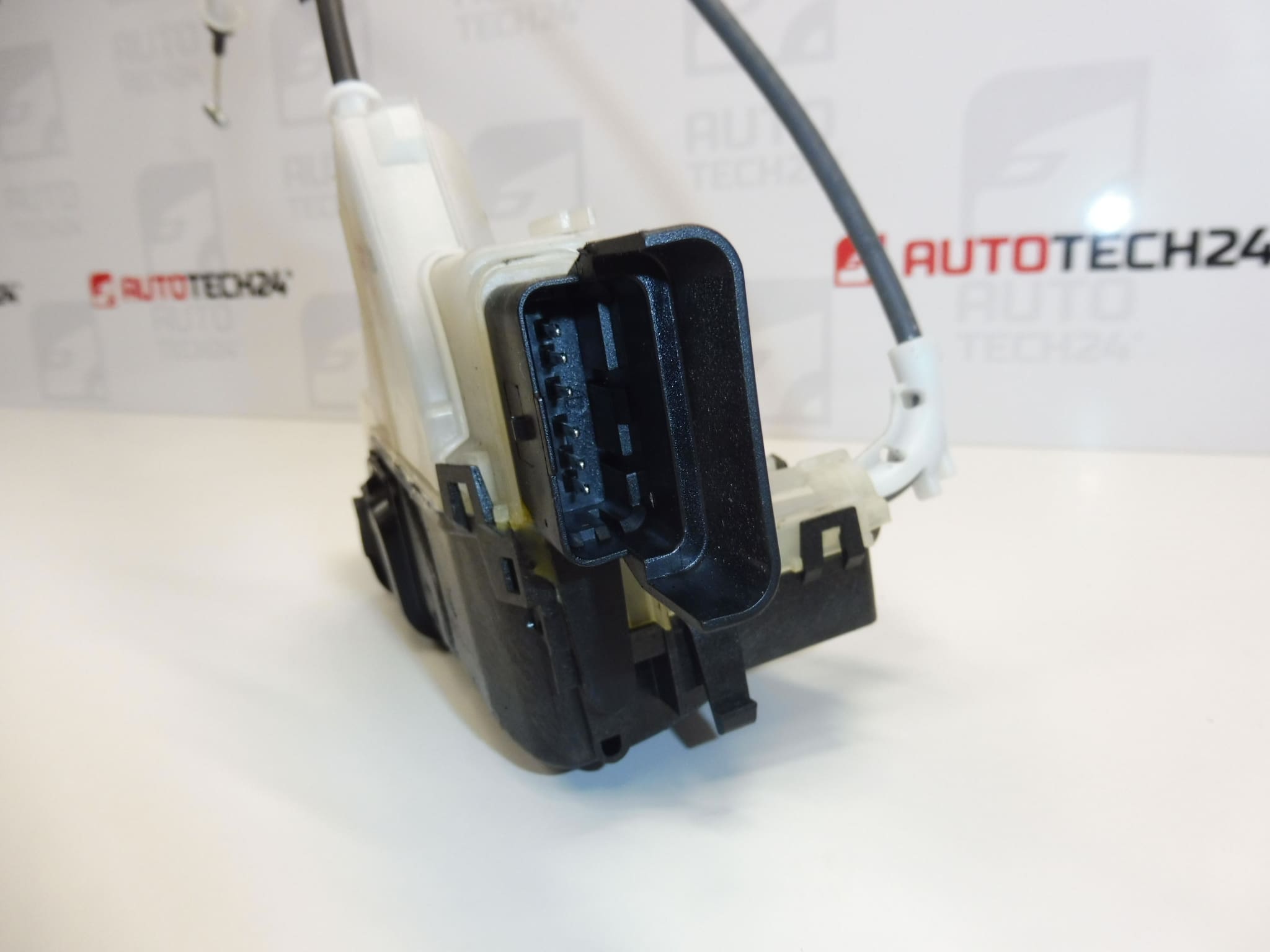 Driver's door lock Citroën Peugeot 9816343480 - immagine 2