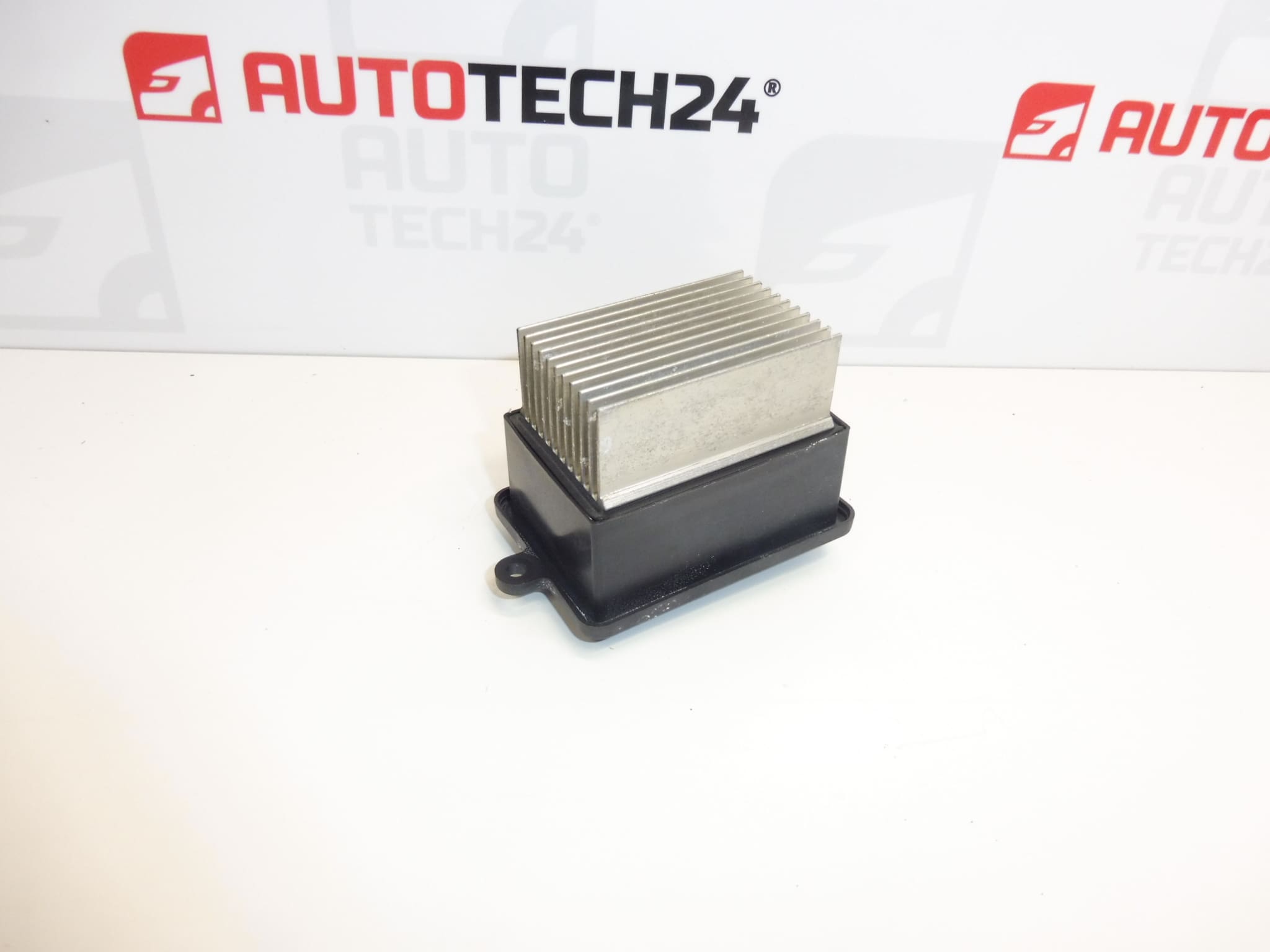 Fan speed controller Citroën Peugeot 9821291880