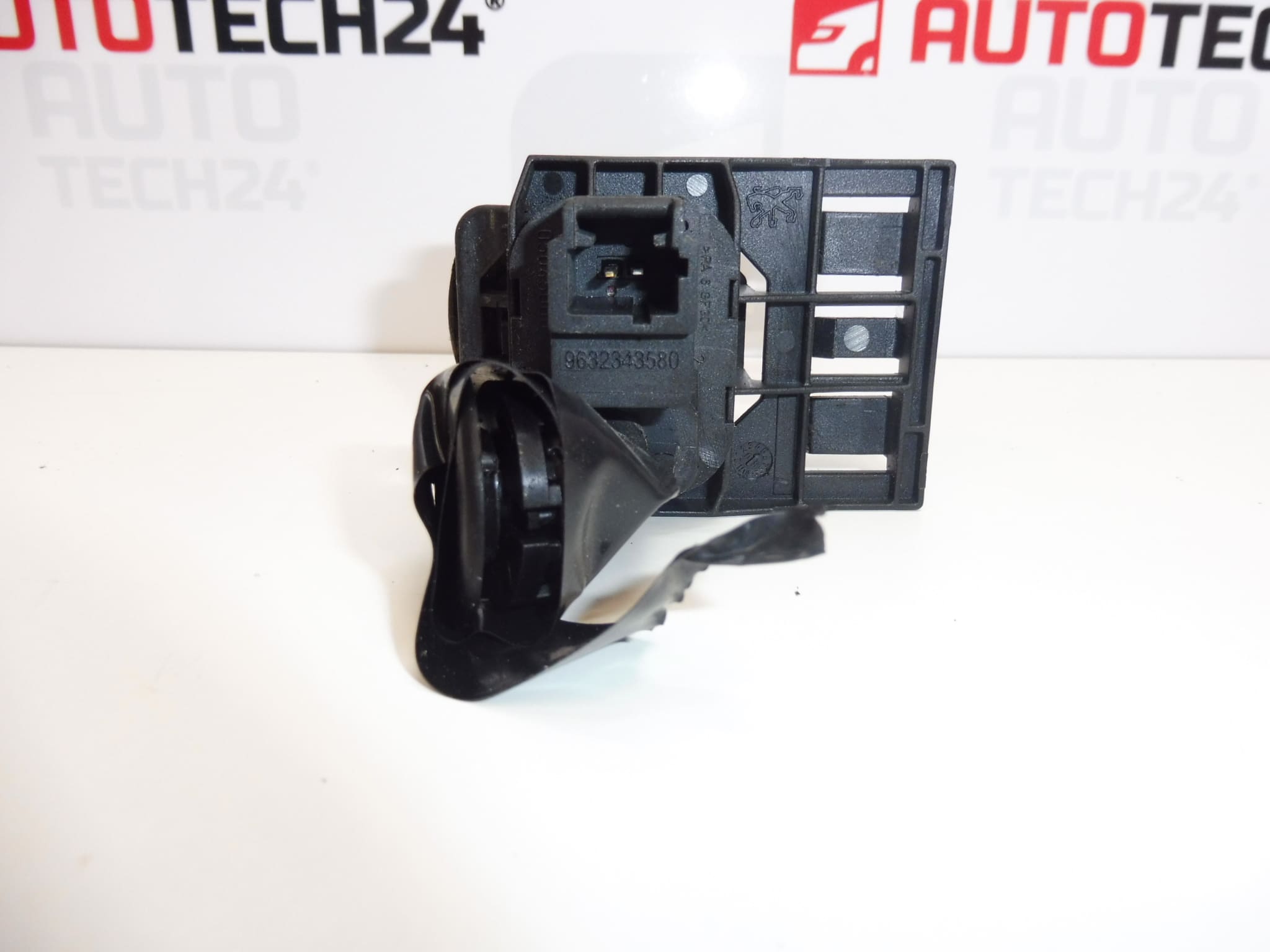 Pulsante del portellone EZWD Peugeot 307 CC 9632343580 872559 - immagine 2